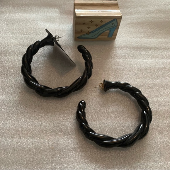 Vintage Boho Chucky Twist Plastic Pave Hoop Earrings - Picture 3 of 9